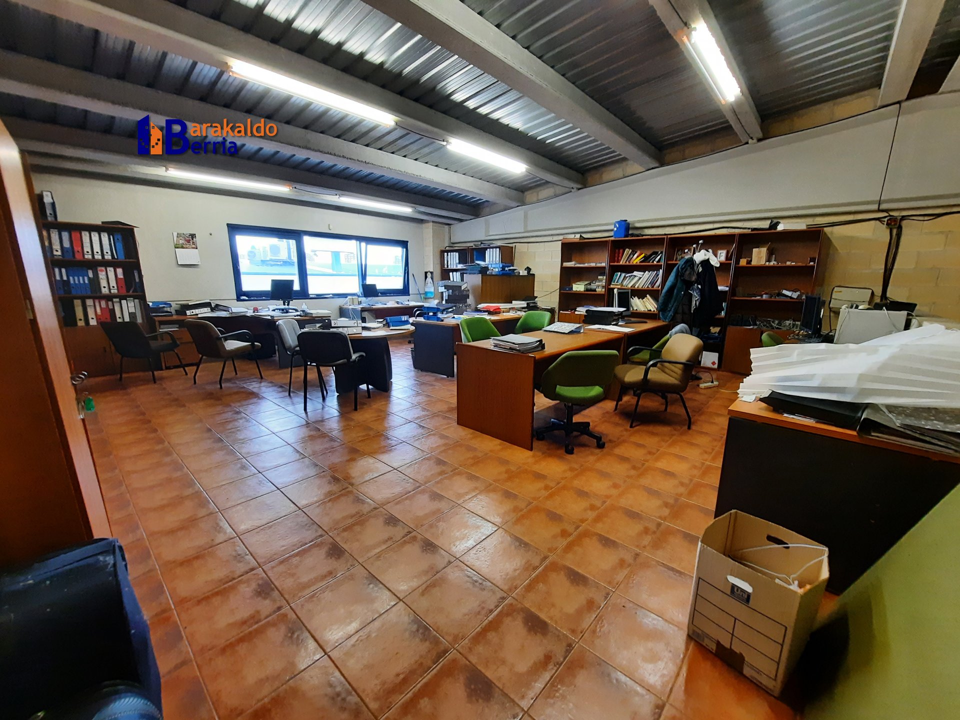 Luminosa NAVE lista para entrar en Barakaldo