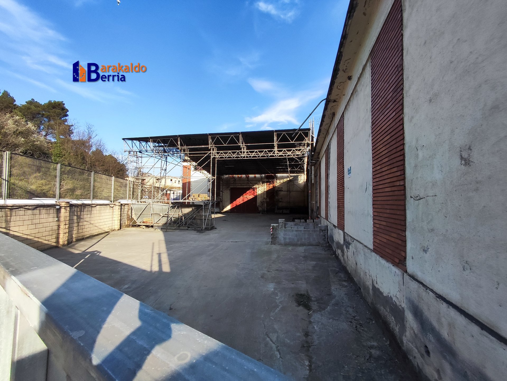 NAVE con PLAYA entre Barakaldo y Trapagaran