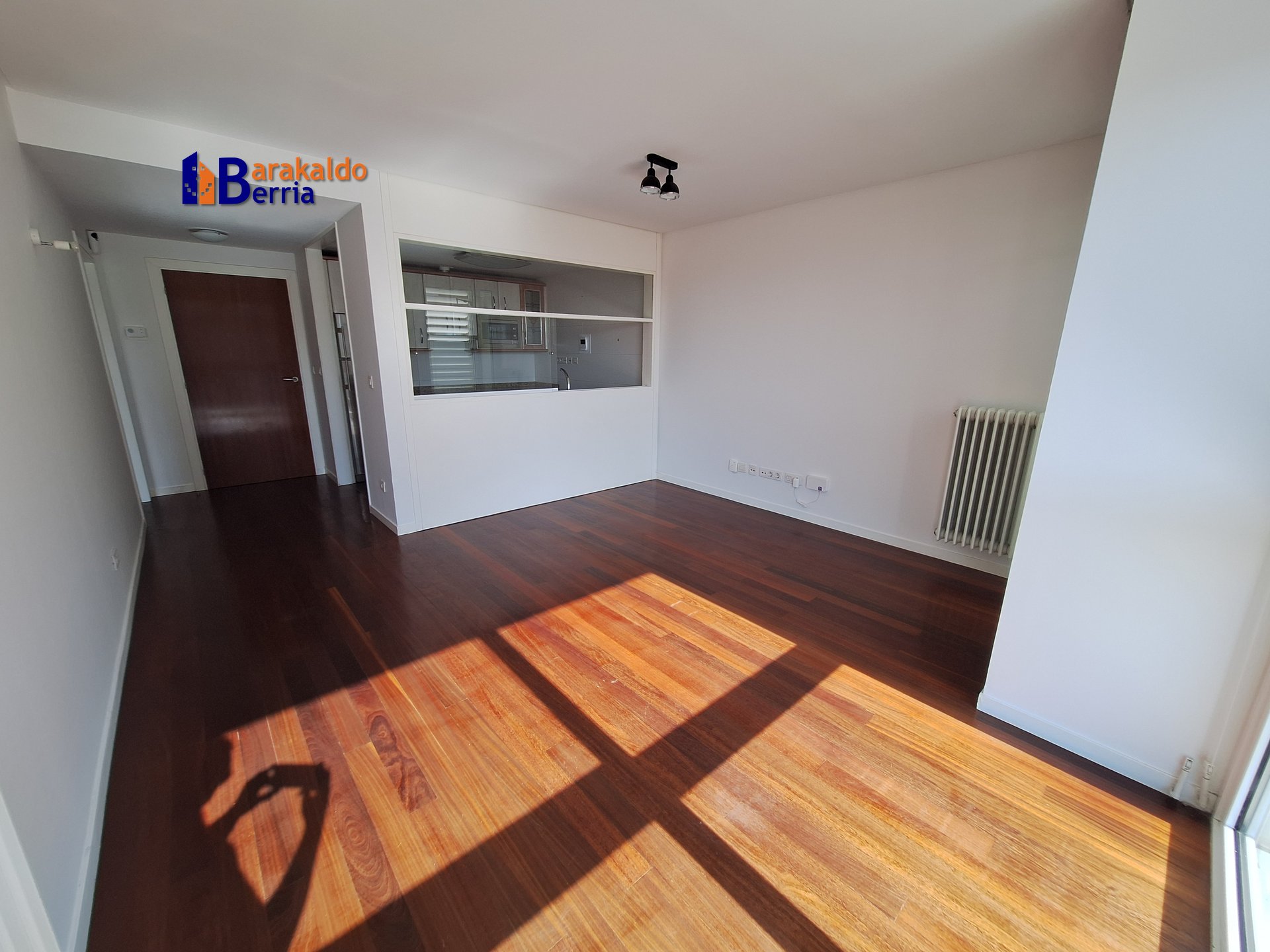 Apartamento LUMINOSO en VENTA en Las Torres de Barakaldo
