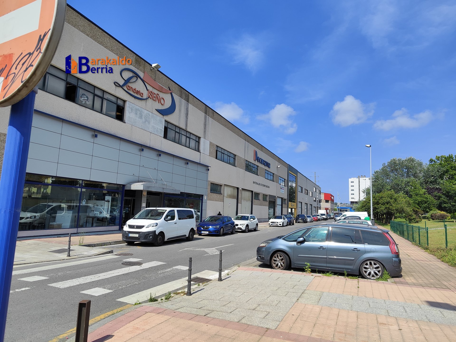 Nave industrial en ALQUILER de 392 m² en Beurko Viejo, BARAKALDO (2 Plantas y Conexión A-8)